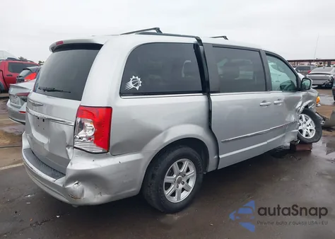 2011 Chrysler Town & Country Touring from USA, damaged, VIN 2A4RR5DG2BR781303